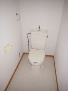 コンパクトなタンクなのに水ハネしにくい手洗いボウル 世田谷区Y様邸 コンパクトなタンクなのに水ハネしにくい手洗いボウル 世田谷区Y様邸